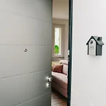 Lora Diamond Suite 3, Free Private Parking, Self Check In * Como