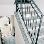 Lora Diamond Suite 3, Free Private Parking, Self Check In Apartment *
