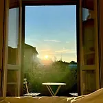 Lora Diamond Suite 3, Free Private Parking, Self Check In Como