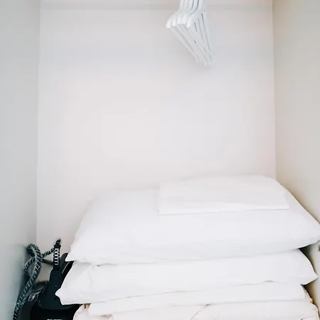 아파트 Lora Diamond 3, Free Private Parking, Self Check In, Air Conditioner 코모
