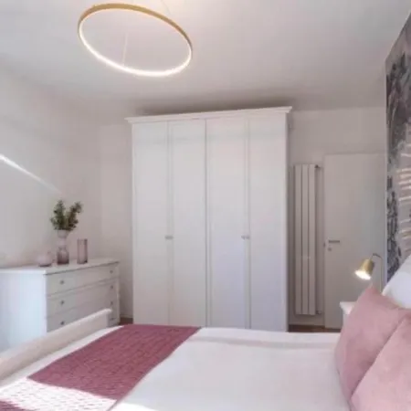 Como,suite Diamond 3, Free Private Parking Apartamento Como