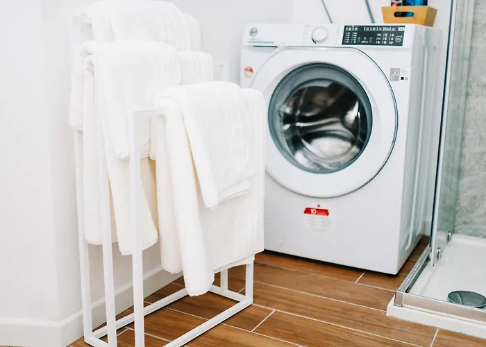 Lora Diamond ,free Parking, Self Check In,3 Lägenhet *