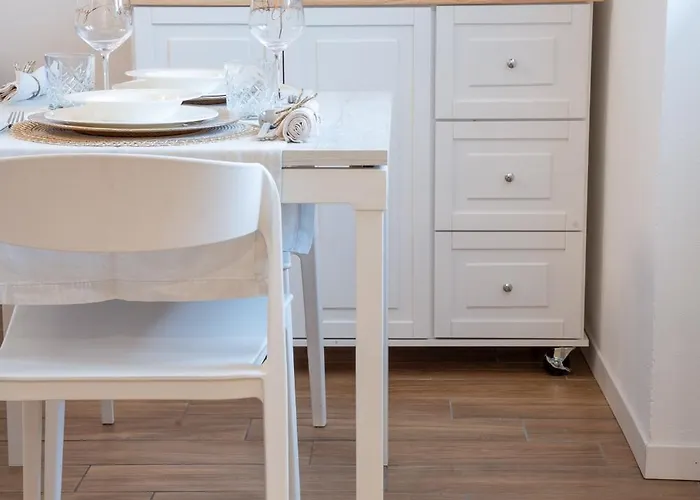 Lora Diamond ,free Parking, Self Check In,3 Lägenhet