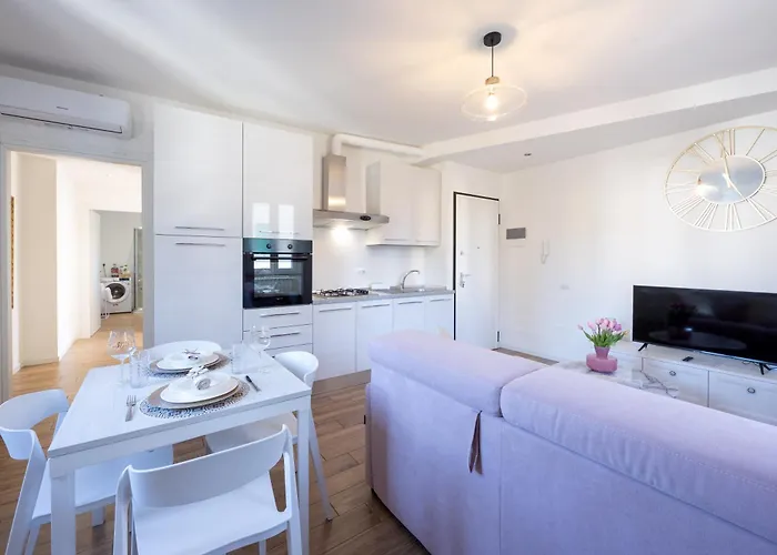 Lora Diamond ,free Parking, Self Check In,3 Lägenhet