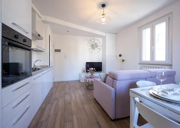 Apartamento Lora Diamond ,free Parking, Self Check In,3 *