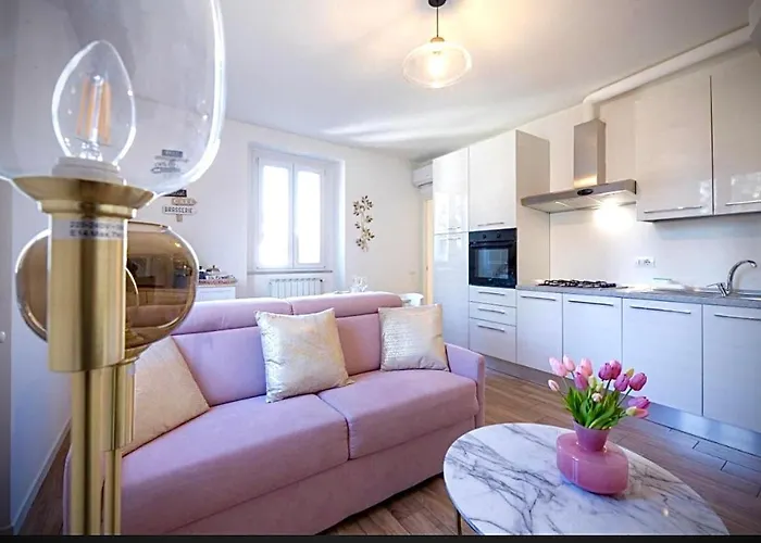 Lora Diamond ,free Parking, Self Check In,3 Apartamento Como